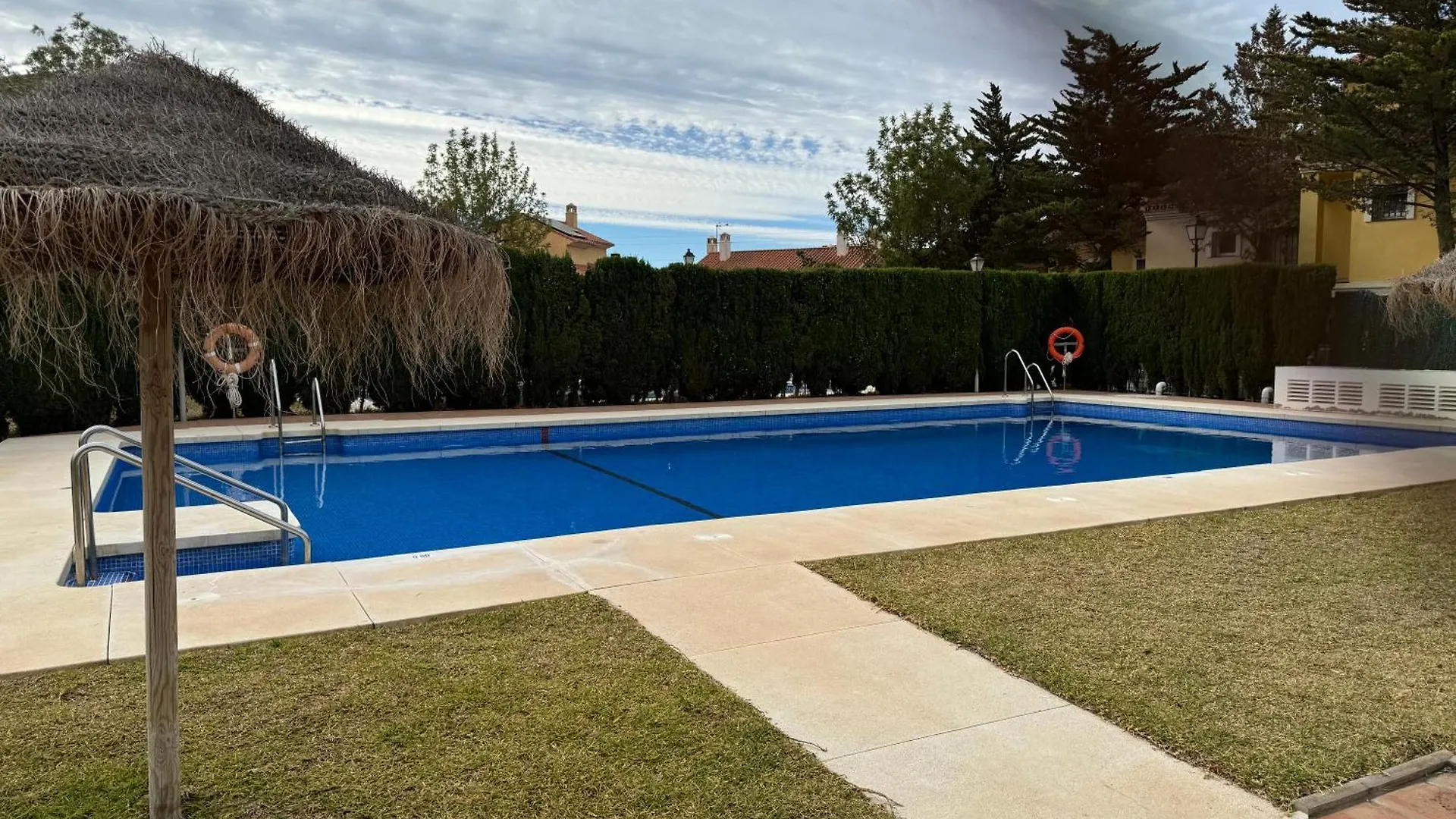 Nuestro Atico Con Vistas Al Mar Terraza, Piscina Y Parking Apartment Malaga Spain