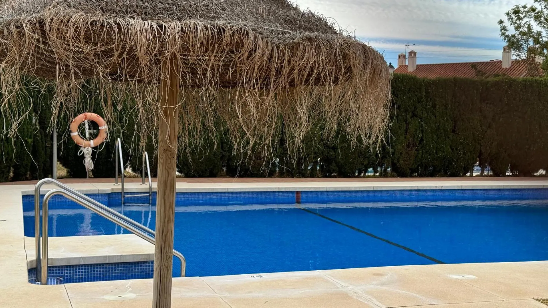 Nuestro Atico Con Vistas Al Mar Terraza, Piscina Y Parking Apartment Malaga