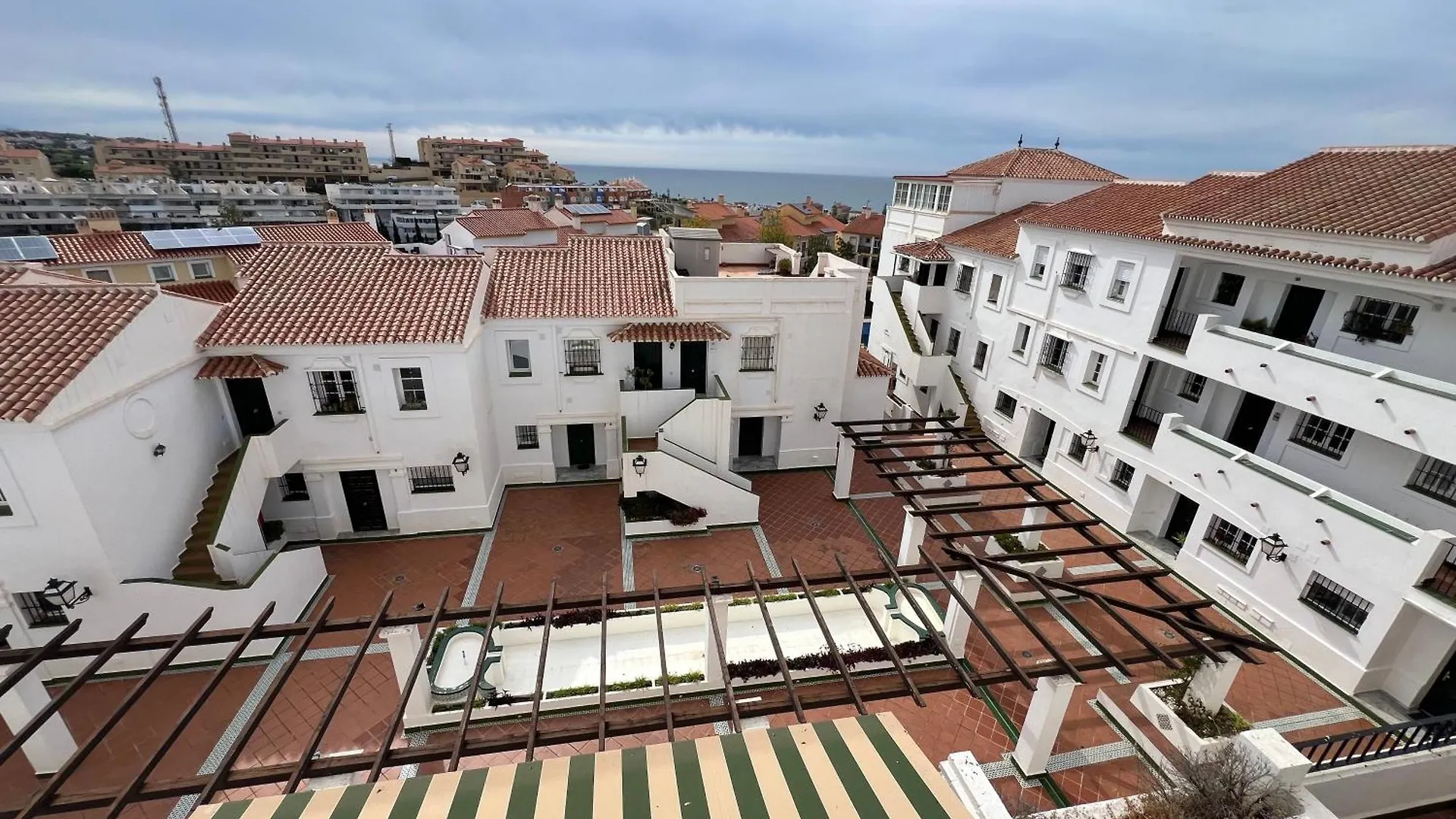Nuestro Atico Con Vistas Al Mar Terraza, Piscina Y Parking Apartment Malaga